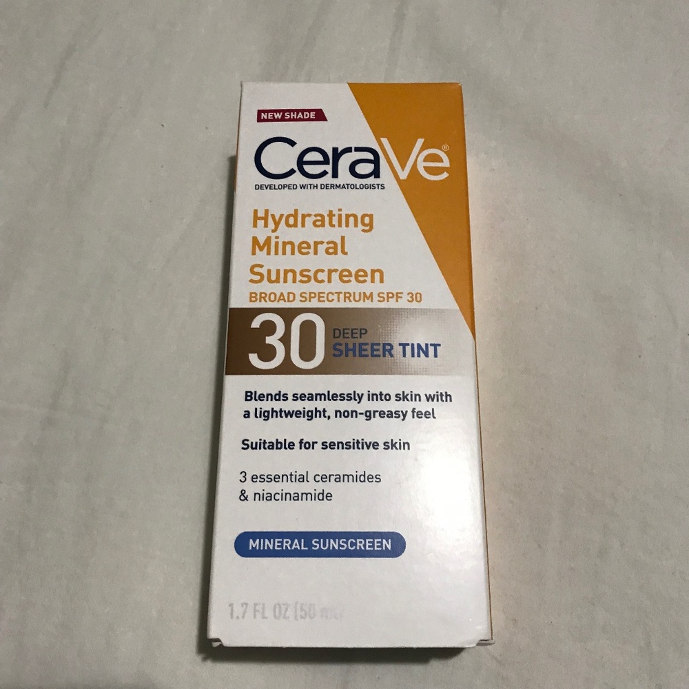 CeraVe Hydrating Mineral Sunscreen Broad Spectrum SPF 30 Deep Sheer Tint